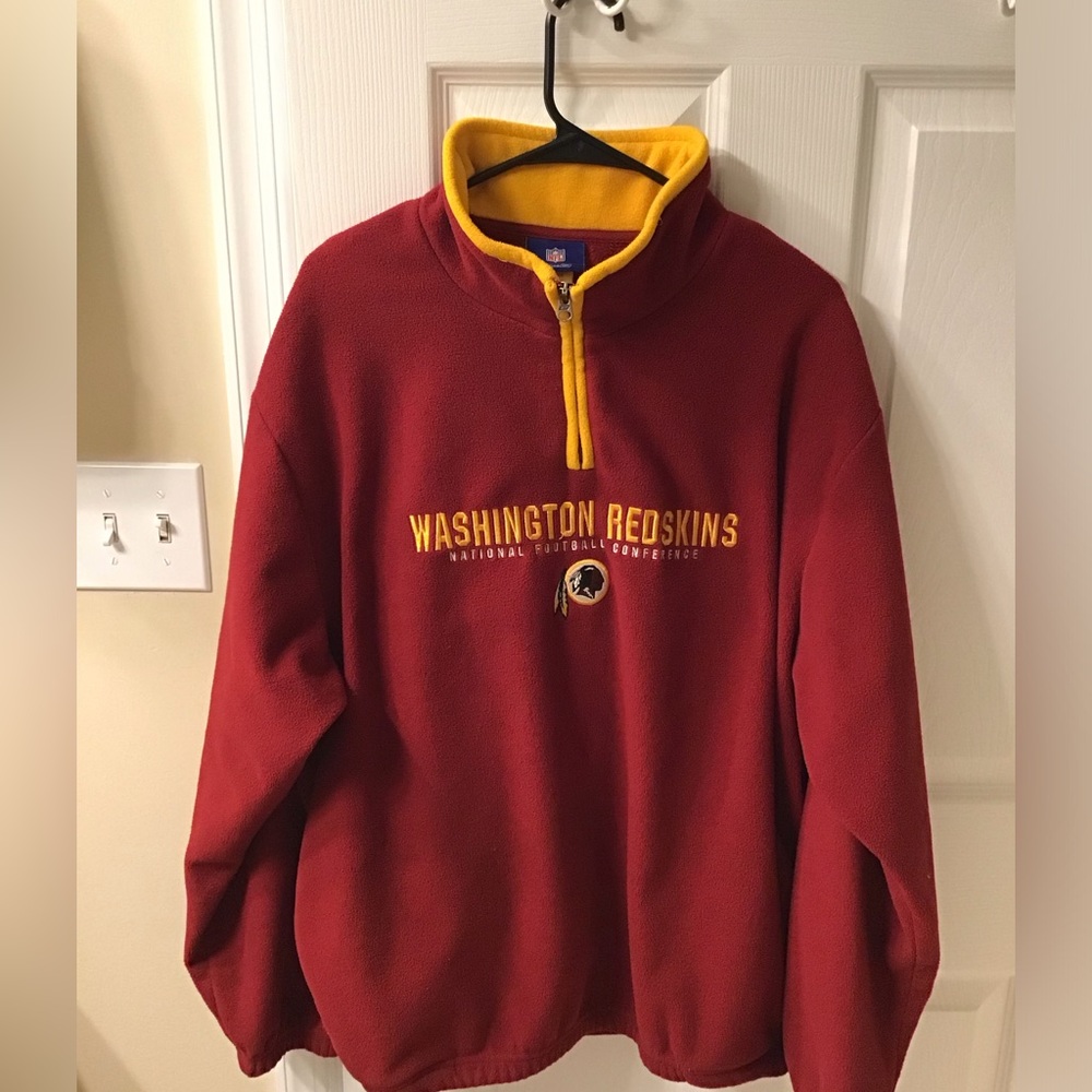 🚨SOLD🚨 Vintage Washington Redskins Reebok NFL 1/4 Zip Fleece L